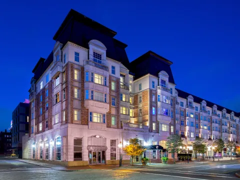 Boston Hotel Commonwealth