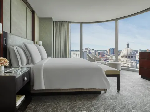 Four Seasons Hotel One Dalton Street, Boston