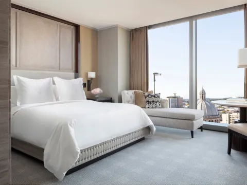 Four Seasons Hotel One Dalton Street, Boston